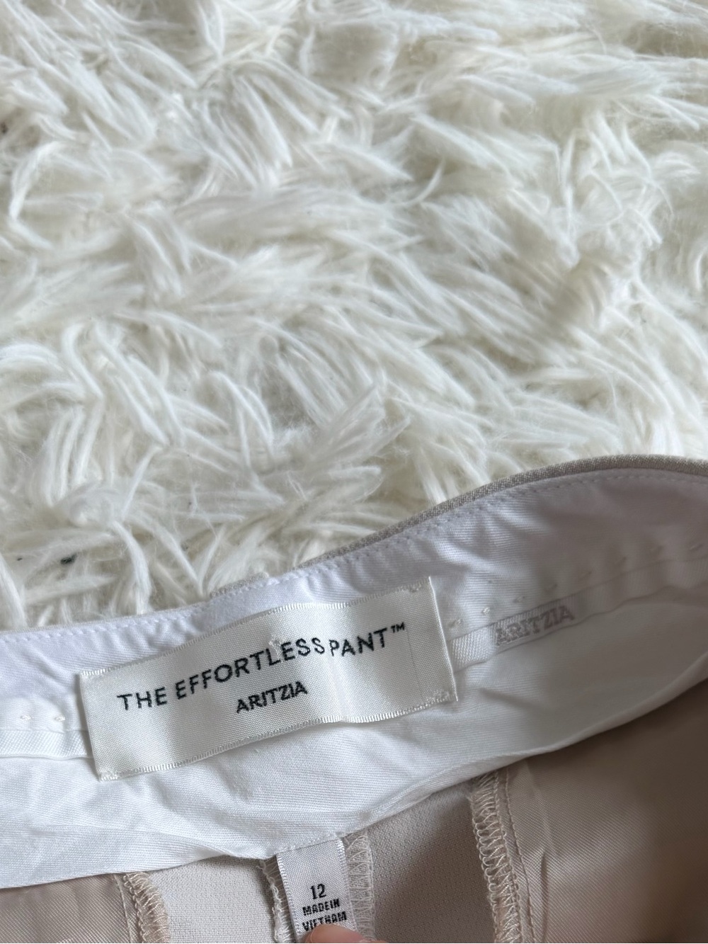 Aritzia The Effortless Pant™ - Crepette™ - Picture 4 of 8